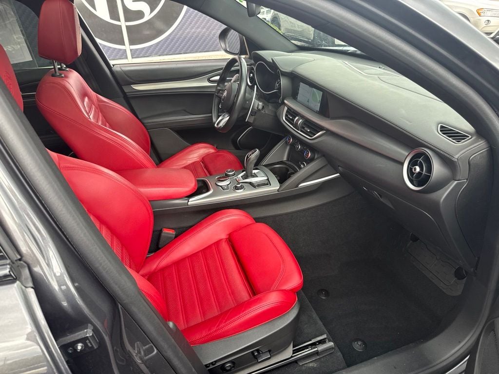 2023 Alfa Romeo Stelvio Veloce