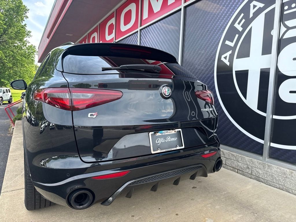 2022 Alfa Romeo Stelvio Veloce