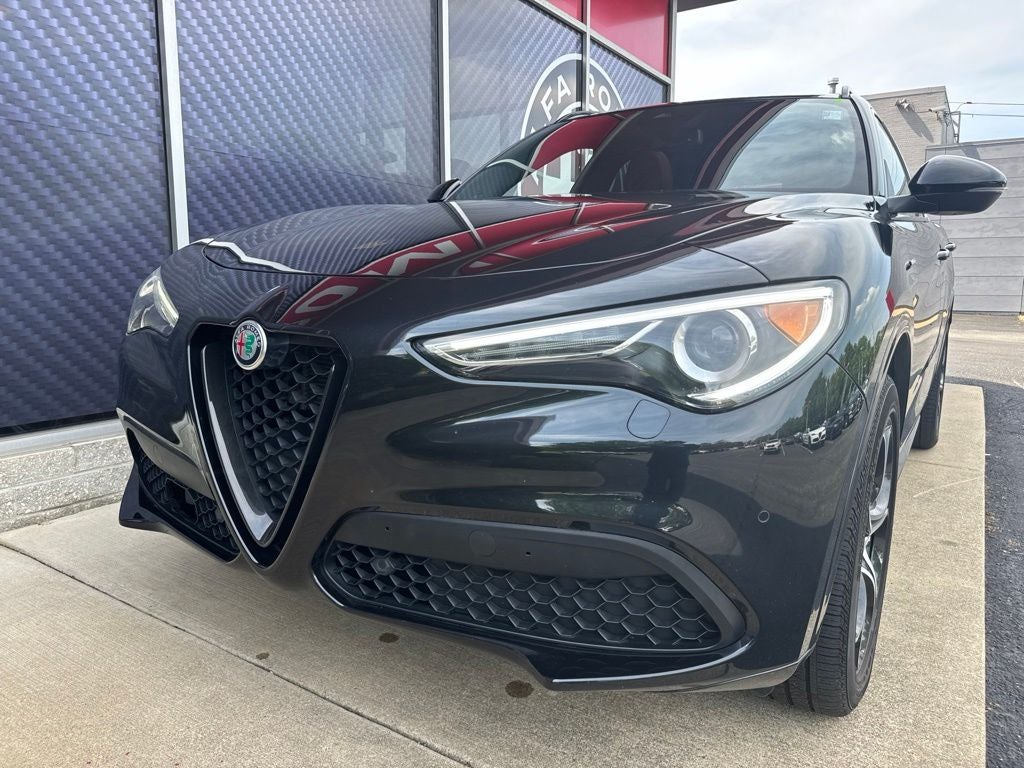 2022 Alfa Romeo Stelvio Veloce