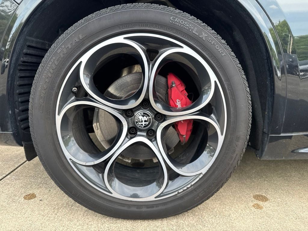 2022 Alfa Romeo Stelvio Veloce