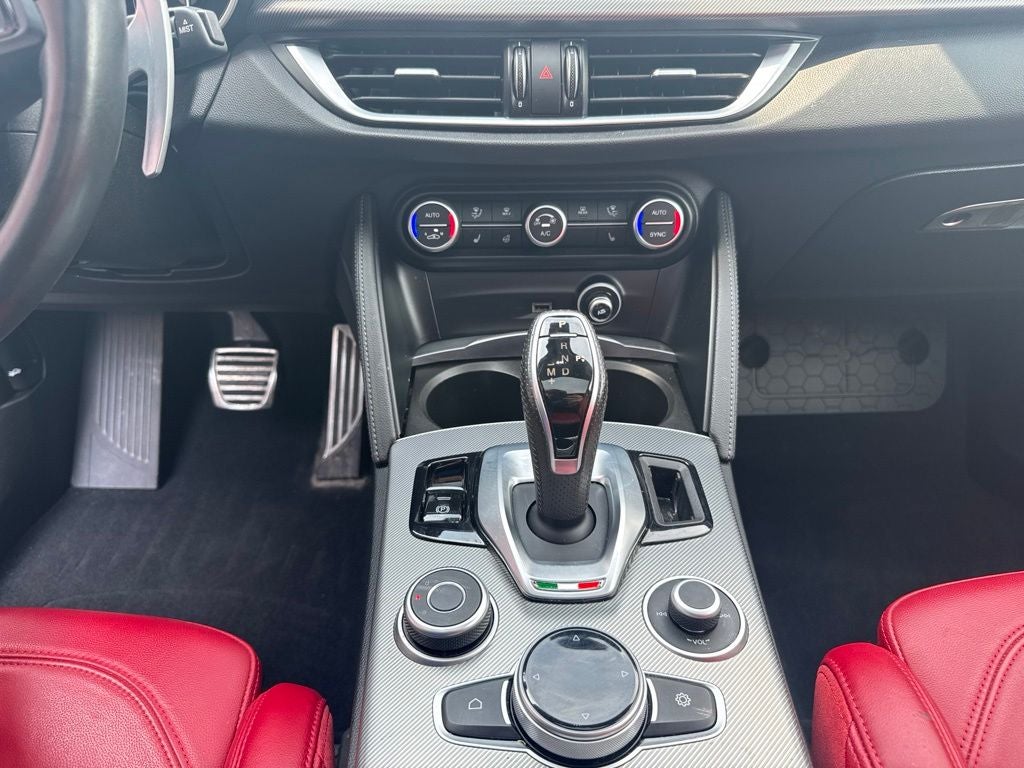 2022 Alfa Romeo Stelvio Veloce