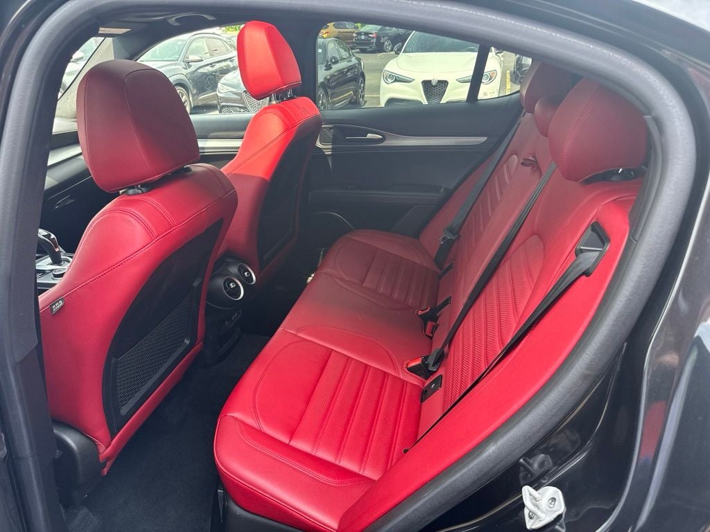 2022 Alfa Romeo Stelvio Veloce