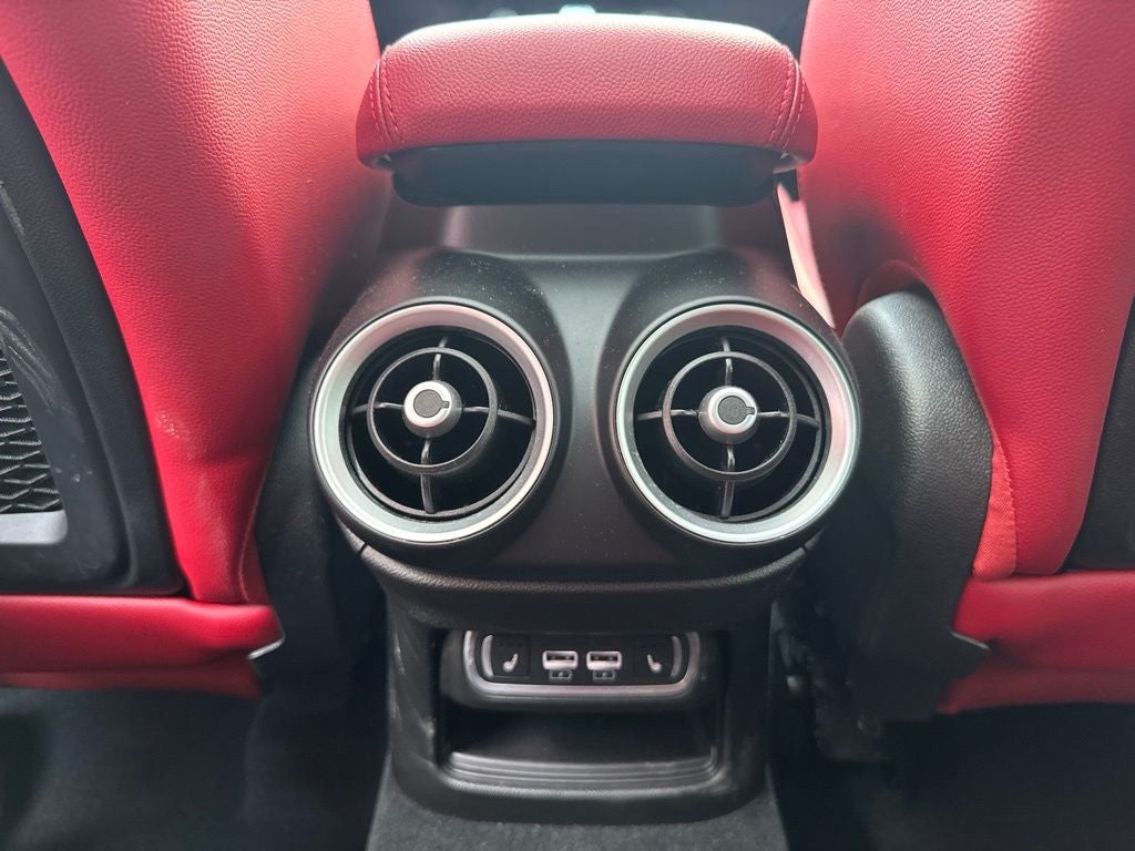 2022 Alfa Romeo Stelvio Veloce