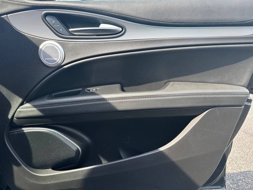 2022 Alfa Romeo Stelvio Veloce