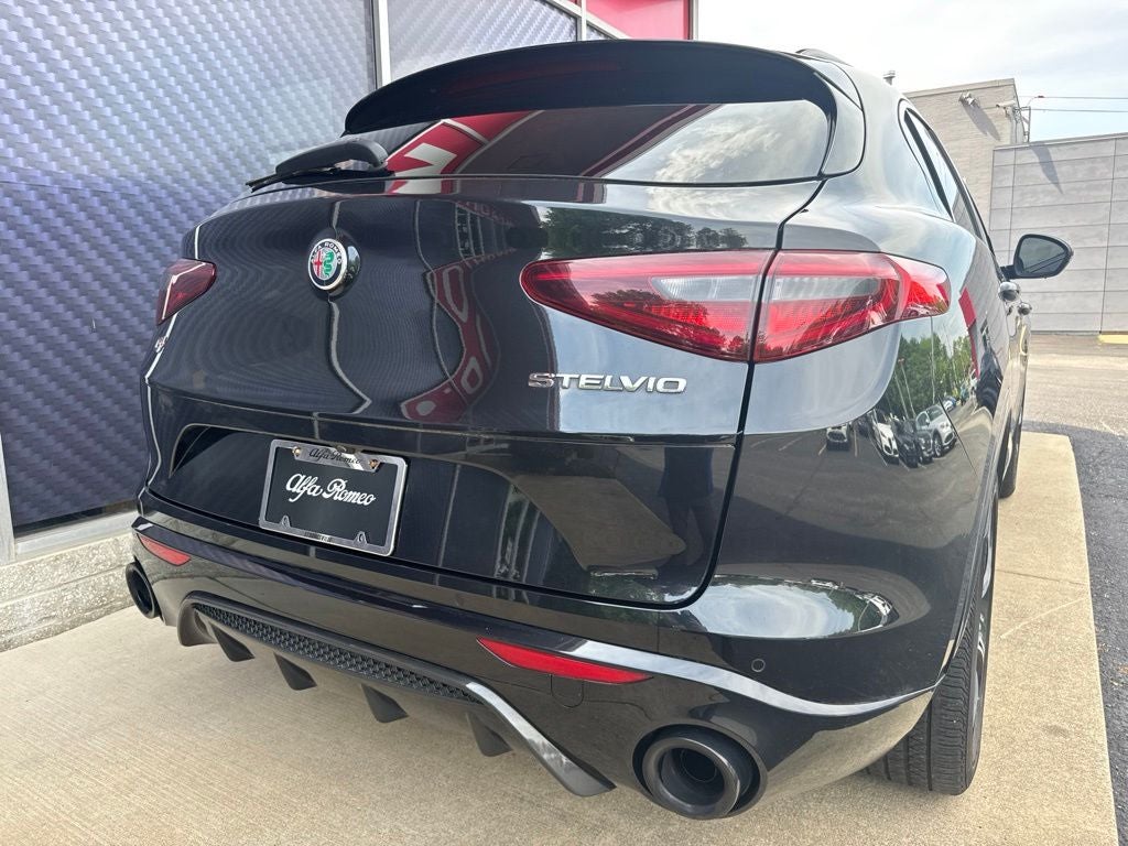 2022 Alfa Romeo Stelvio Veloce