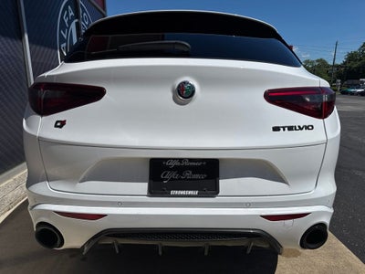 2023 Alfa Romeo Stelvio Estrema