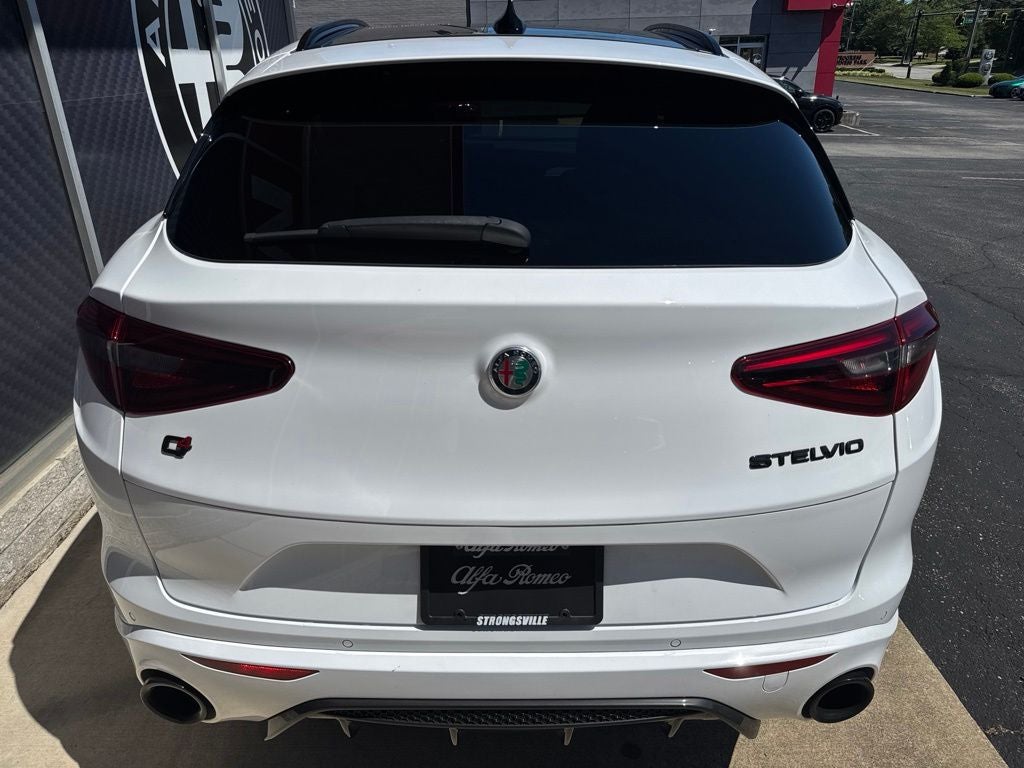 2023 Alfa Romeo Stelvio Estrema