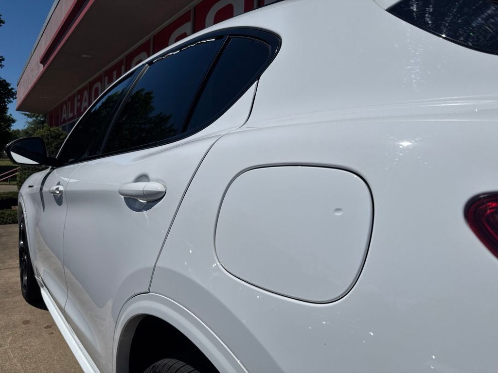 2023 Alfa Romeo Stelvio Estrema