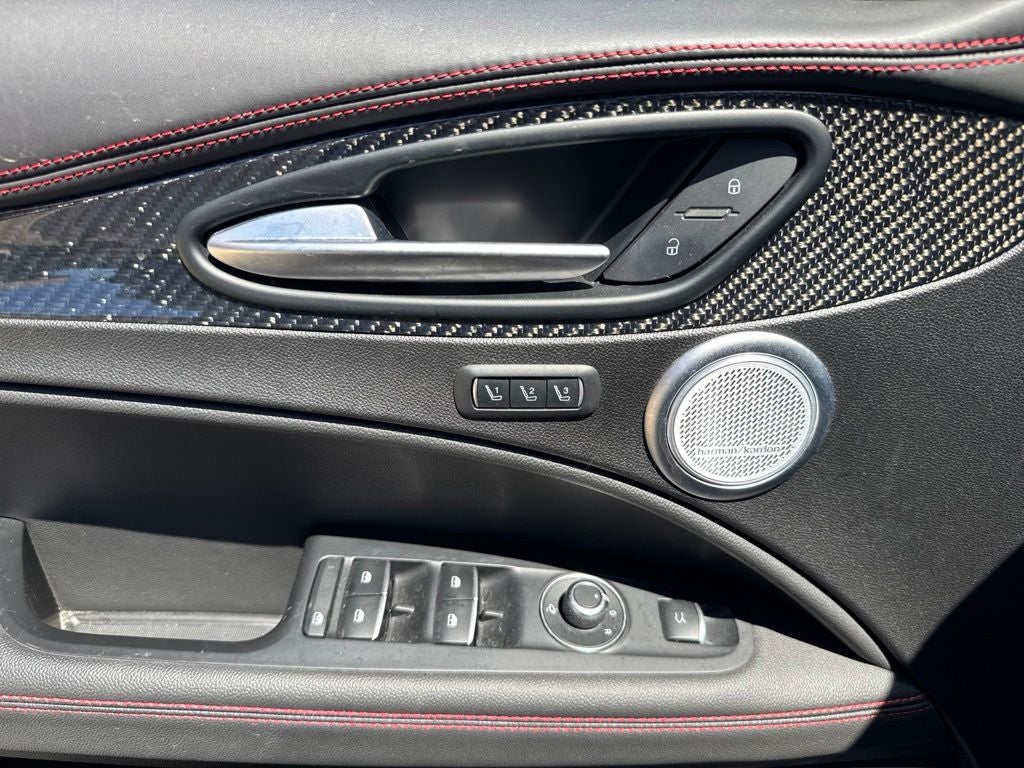 2023 Alfa Romeo Stelvio Estrema