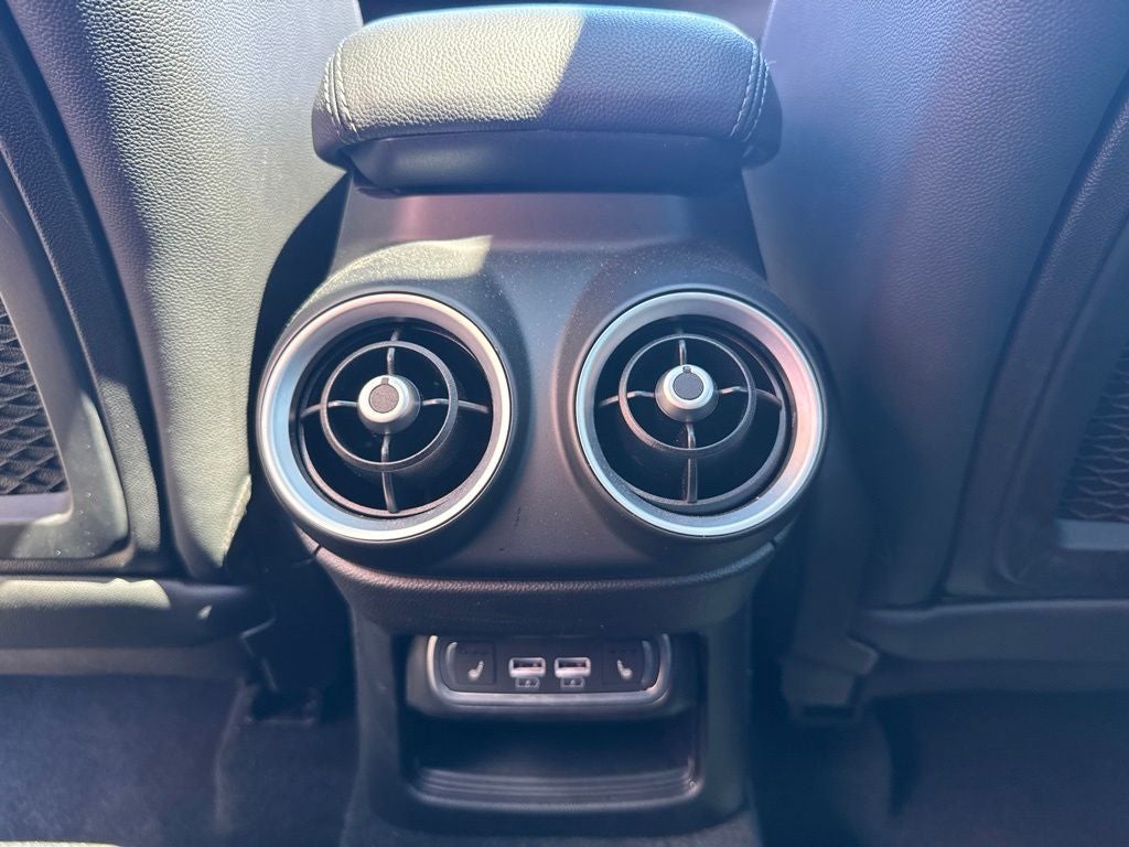 2023 Alfa Romeo Stelvio Estrema