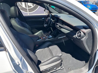 2023 Alfa Romeo Stelvio Estrema