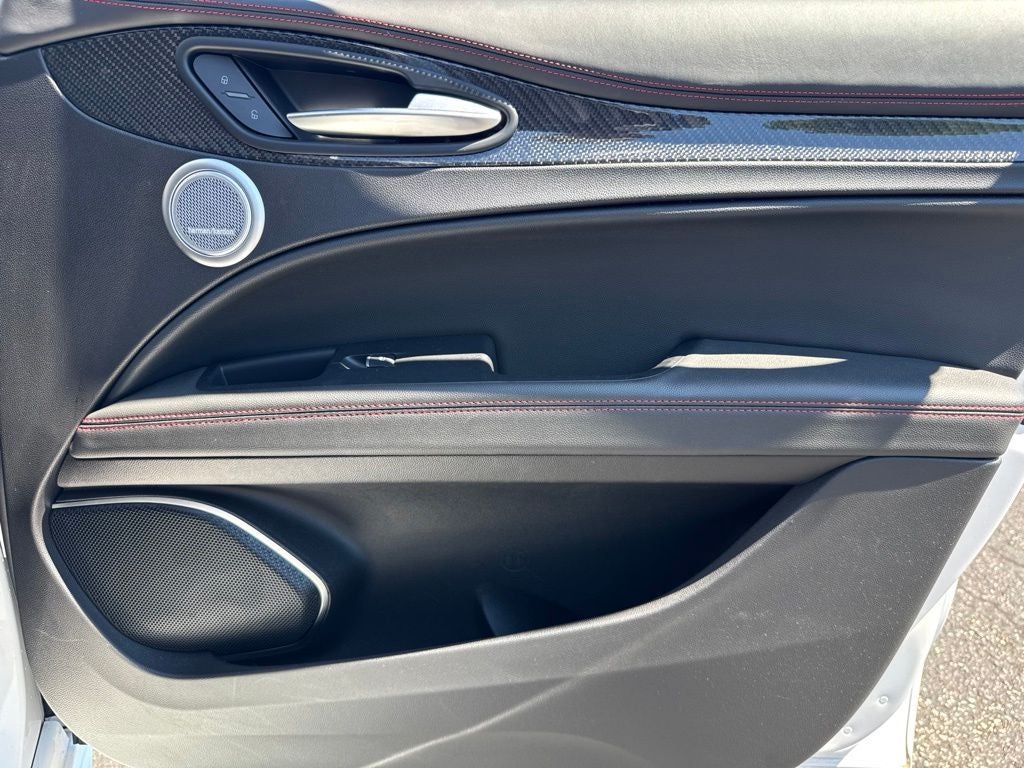 2023 Alfa Romeo Stelvio Estrema