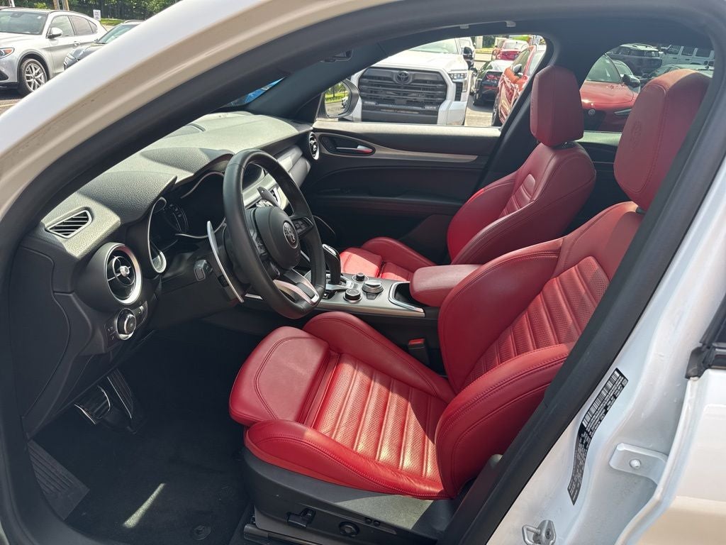 2023 Alfa Romeo Stelvio Veloce
