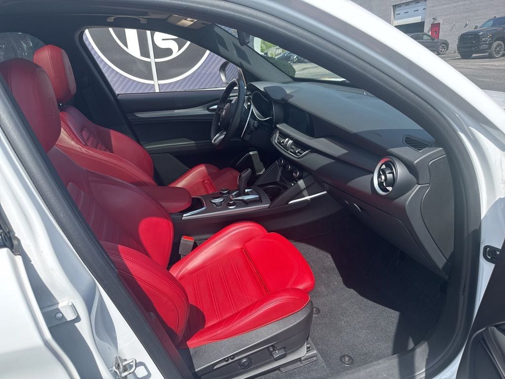 2023 Alfa Romeo Stelvio Veloce