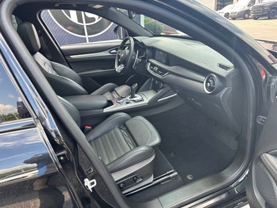 2023 Alfa Romeo Stelvio Veloce