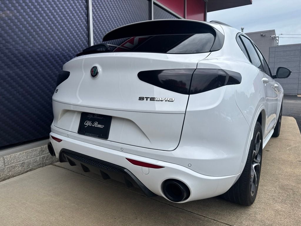 2023 Alfa Romeo Stelvio Veloce