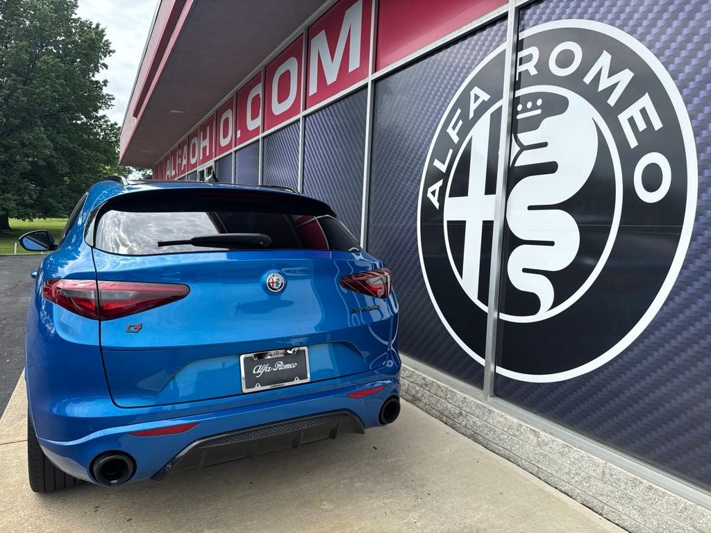 2023 Alfa Romeo Stelvio Estrema
