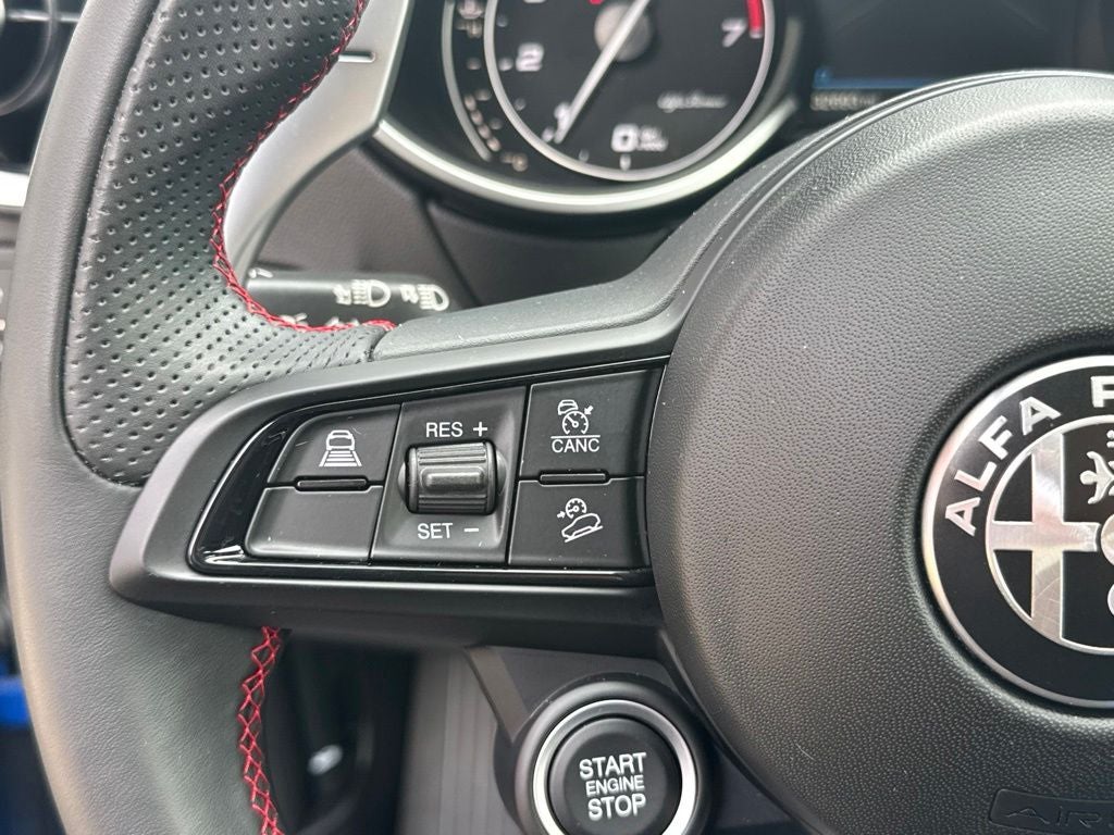 2023 Alfa Romeo Stelvio Estrema
