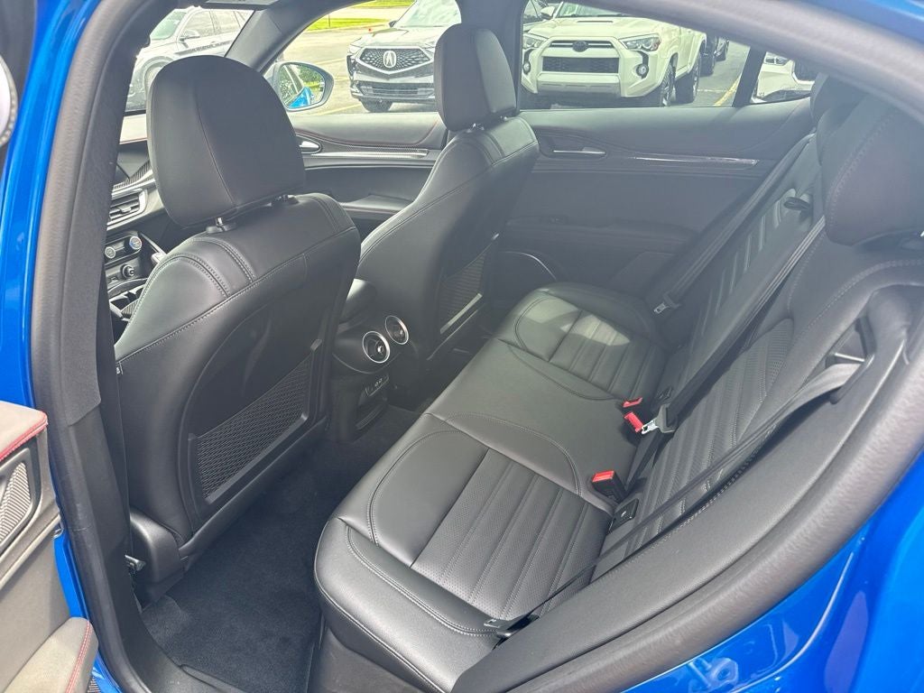 2023 Alfa Romeo Stelvio Estrema