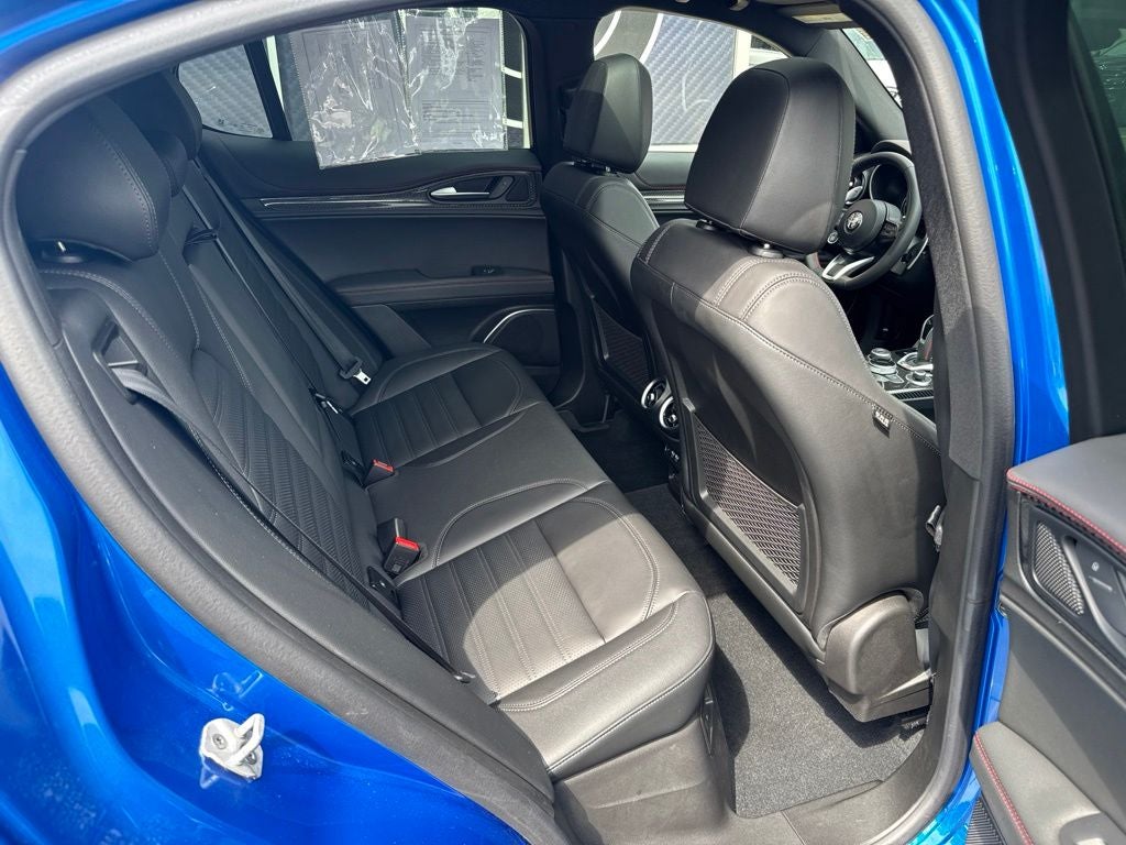 2023 Alfa Romeo Stelvio Estrema
