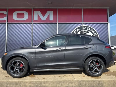 2022 Alfa Romeo Stelvio Veloce