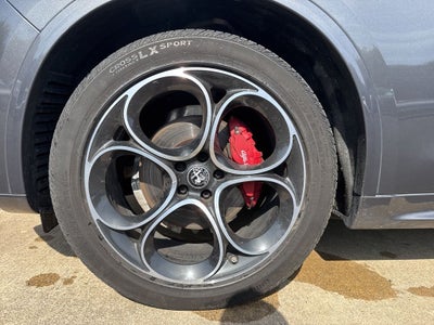 2022 Alfa Romeo Stelvio Veloce