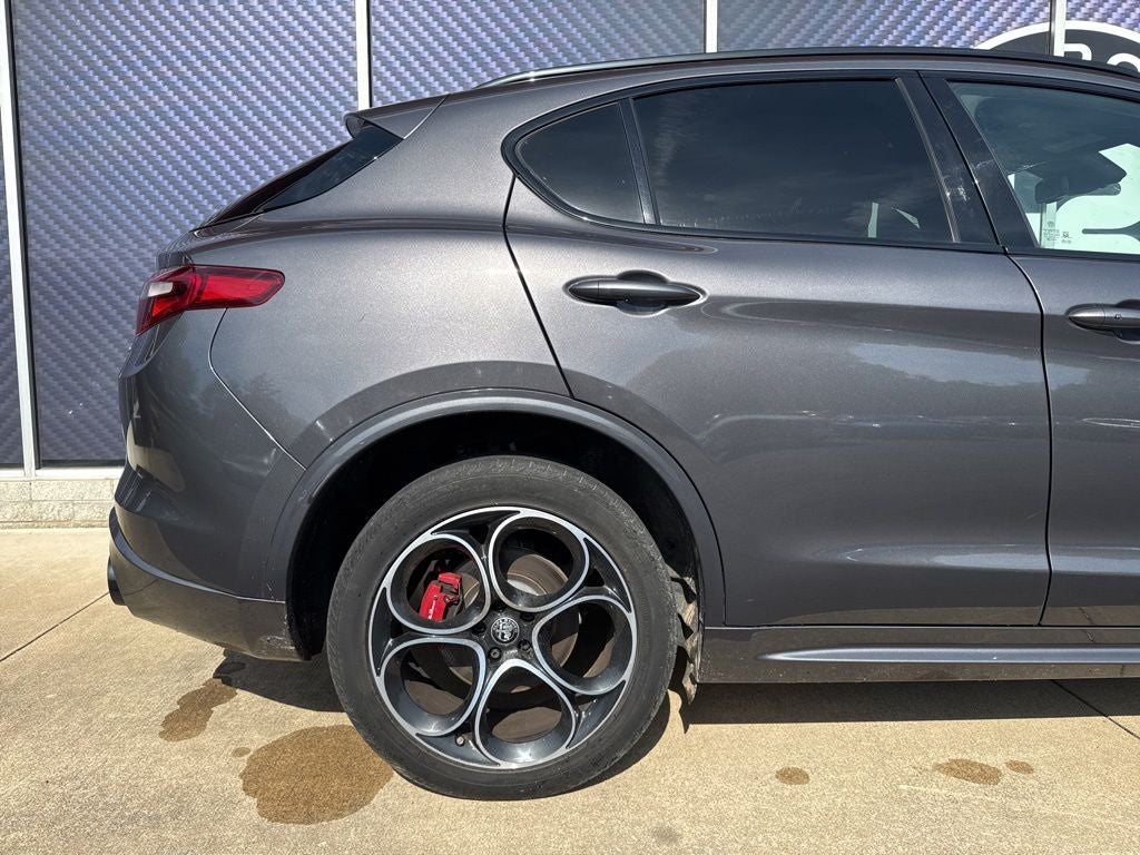 2022 Alfa Romeo Stelvio Veloce