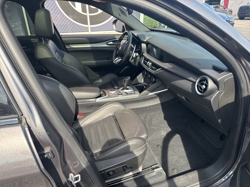 2022 Alfa Romeo Stelvio Veloce