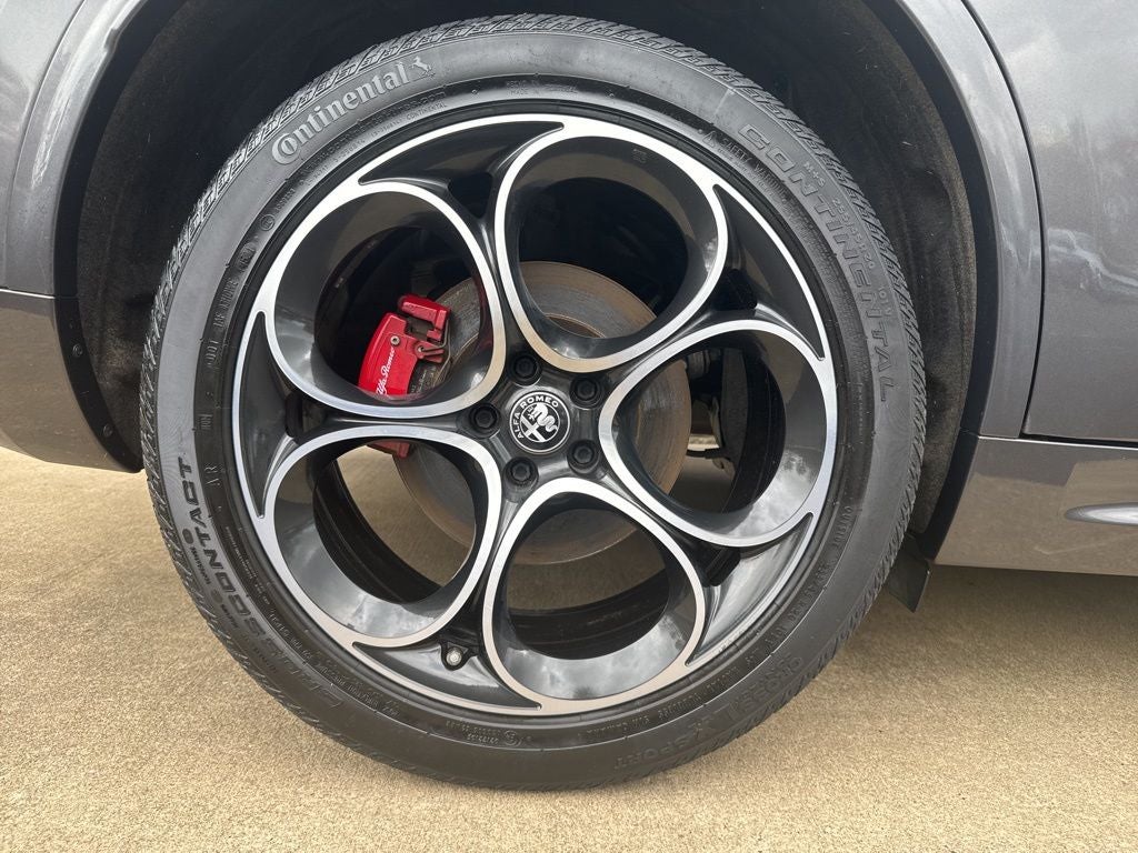 2022 Alfa Romeo Stelvio Veloce