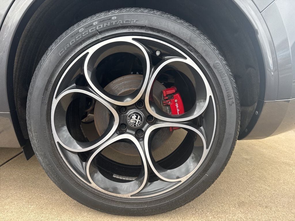 2022 Alfa Romeo Stelvio Veloce