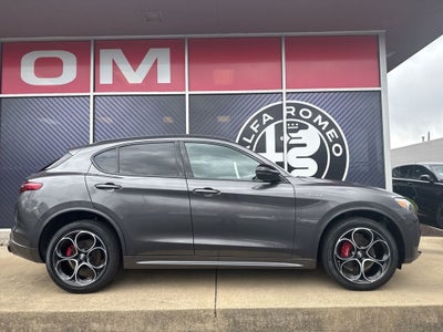 2022 Alfa Romeo Stelvio Veloce