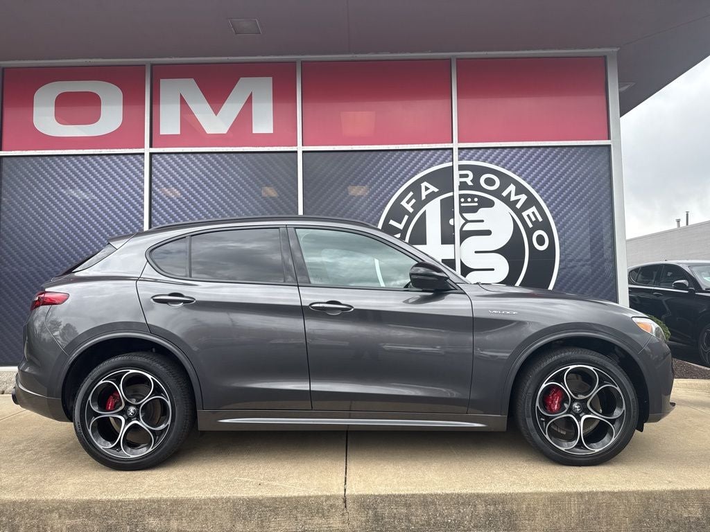 2022 Alfa Romeo Stelvio Veloce