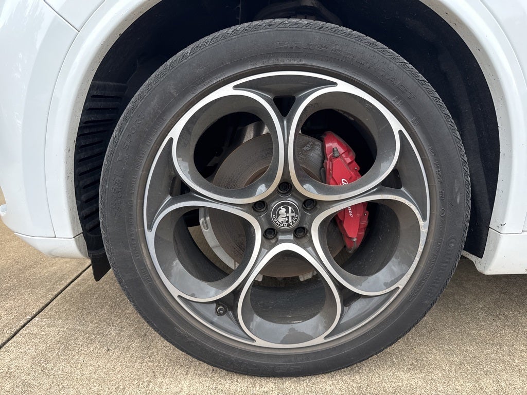 2022 Alfa Romeo Stelvio Veloce