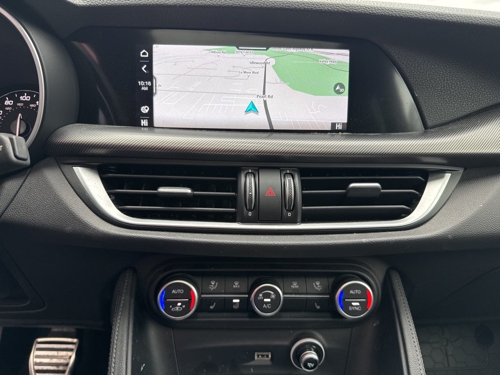 2022 Alfa Romeo Stelvio Veloce