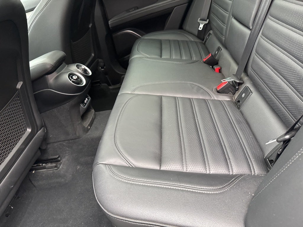 2022 Alfa Romeo Stelvio Veloce