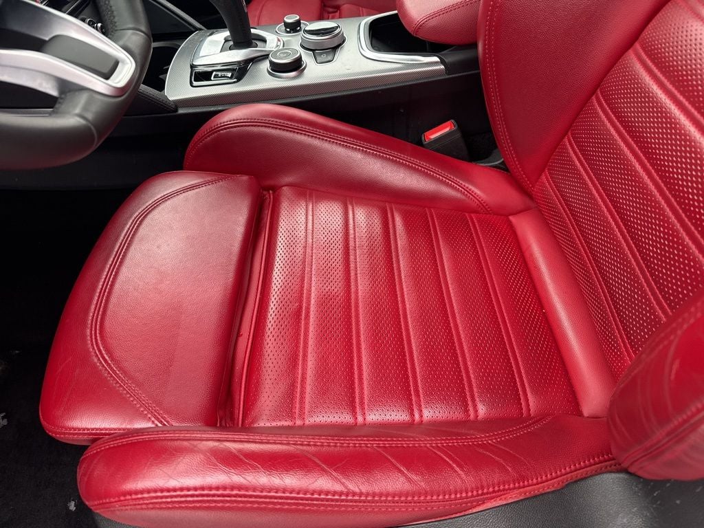 2023 Alfa Romeo Stelvio Veloce