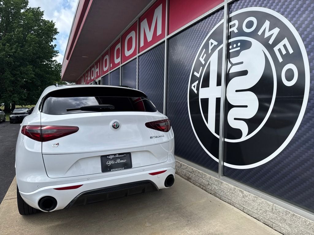2023 Alfa Romeo Stelvio Veloce