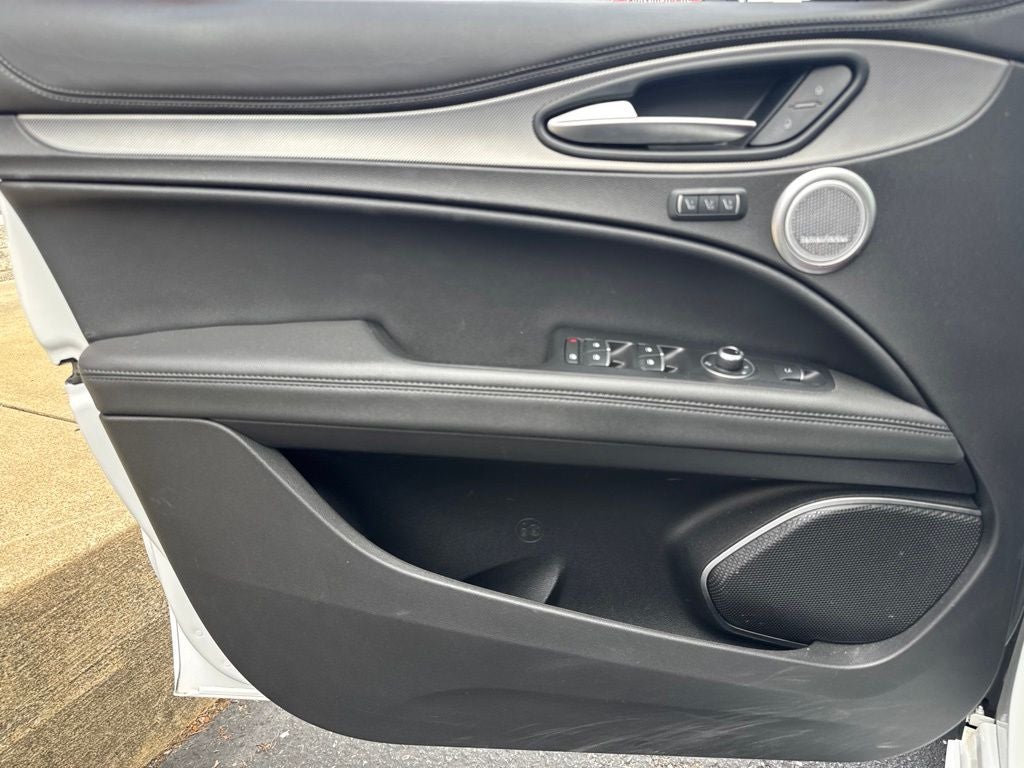 2023 Alfa Romeo Stelvio Veloce