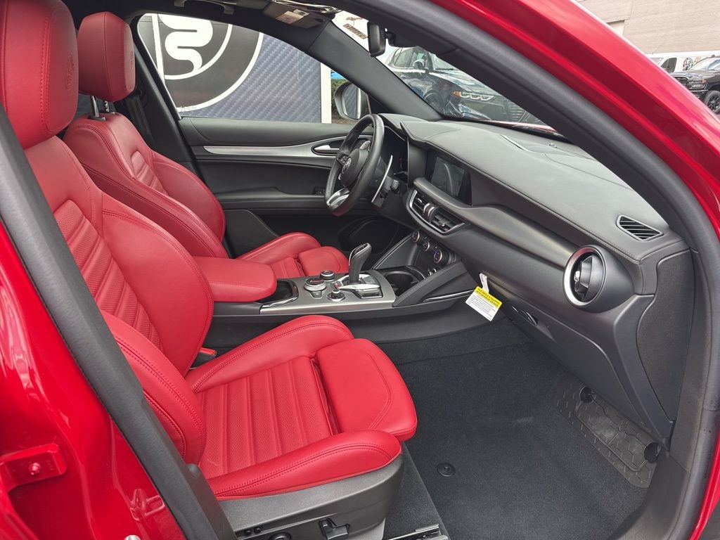 2024 Alfa Romeo Stelvio Veloce
