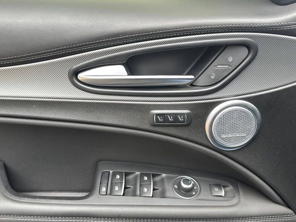 2023 Alfa Romeo Stelvio Veloce