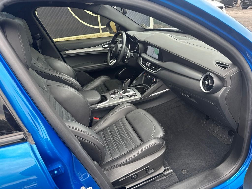 2023 Alfa Romeo Stelvio Veloce
