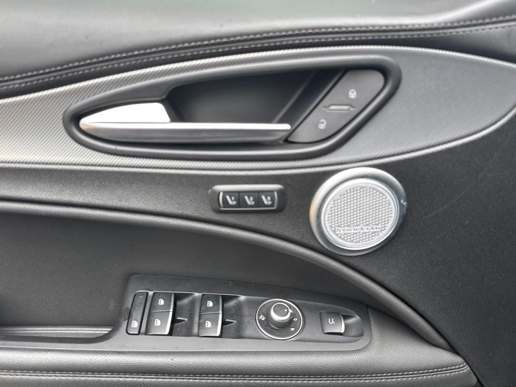 2023 Alfa Romeo Stelvio Veloce