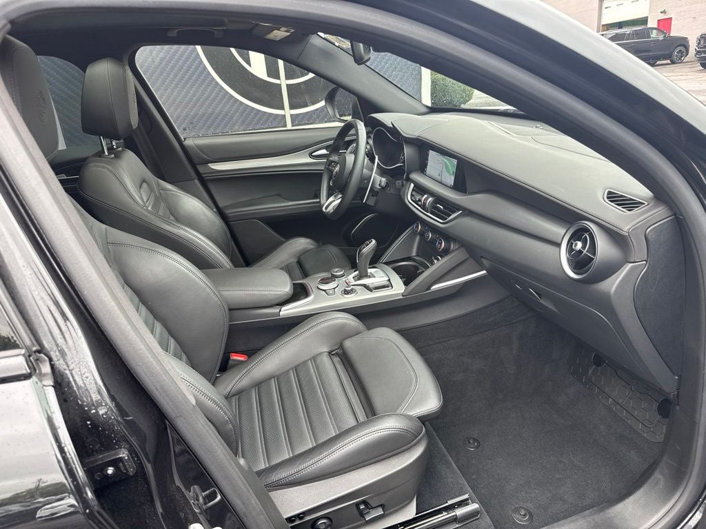2023 Alfa Romeo Stelvio Veloce