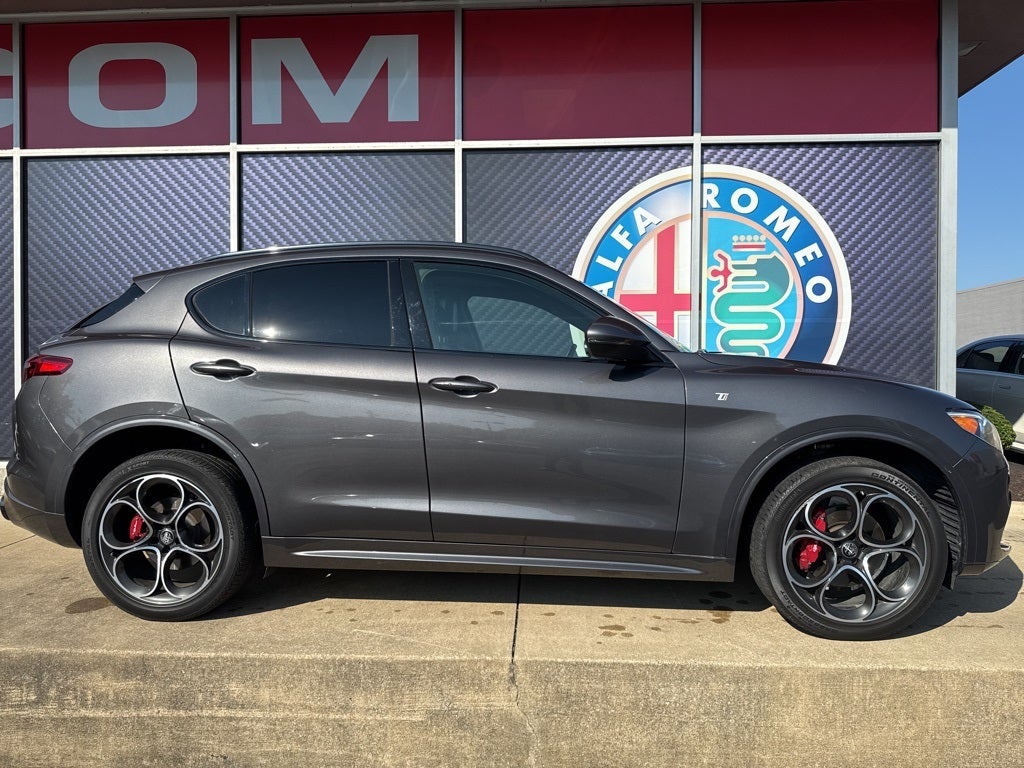 2022 Alfa Romeo Stelvio Ti