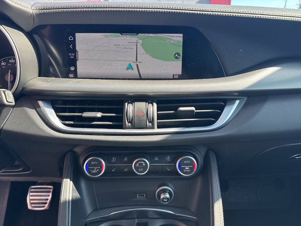 2023 Alfa Romeo Stelvio Veloce