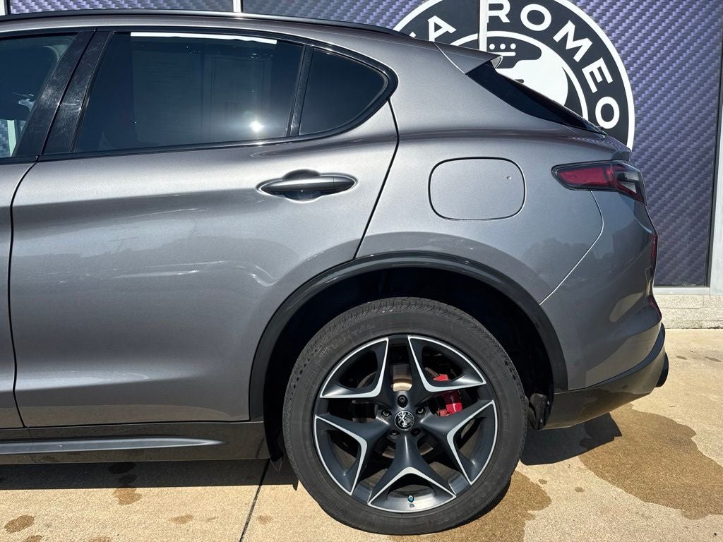2020 Alfa Romeo Stelvio Ti Sport Carbon