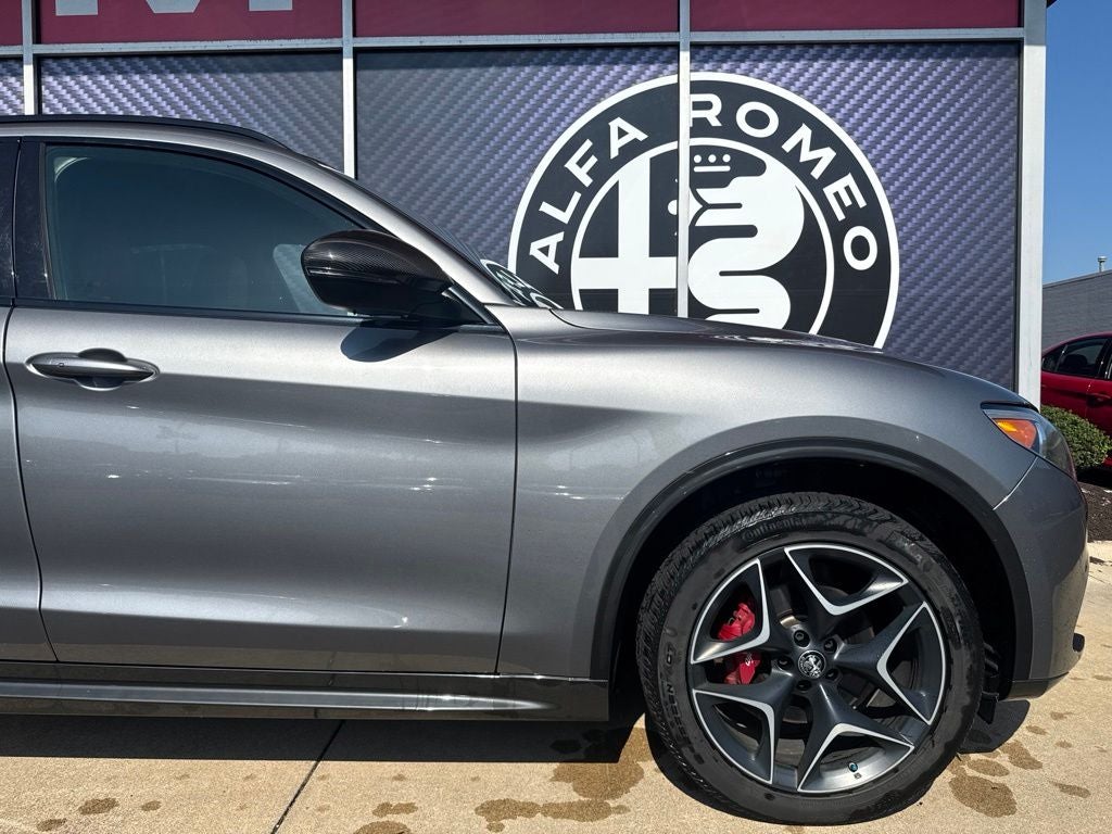 2020 Alfa Romeo Stelvio Ti Sport Carbon