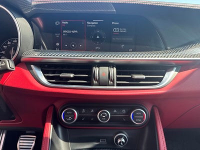 2020 Alfa Romeo Stelvio Ti Sport Carbon