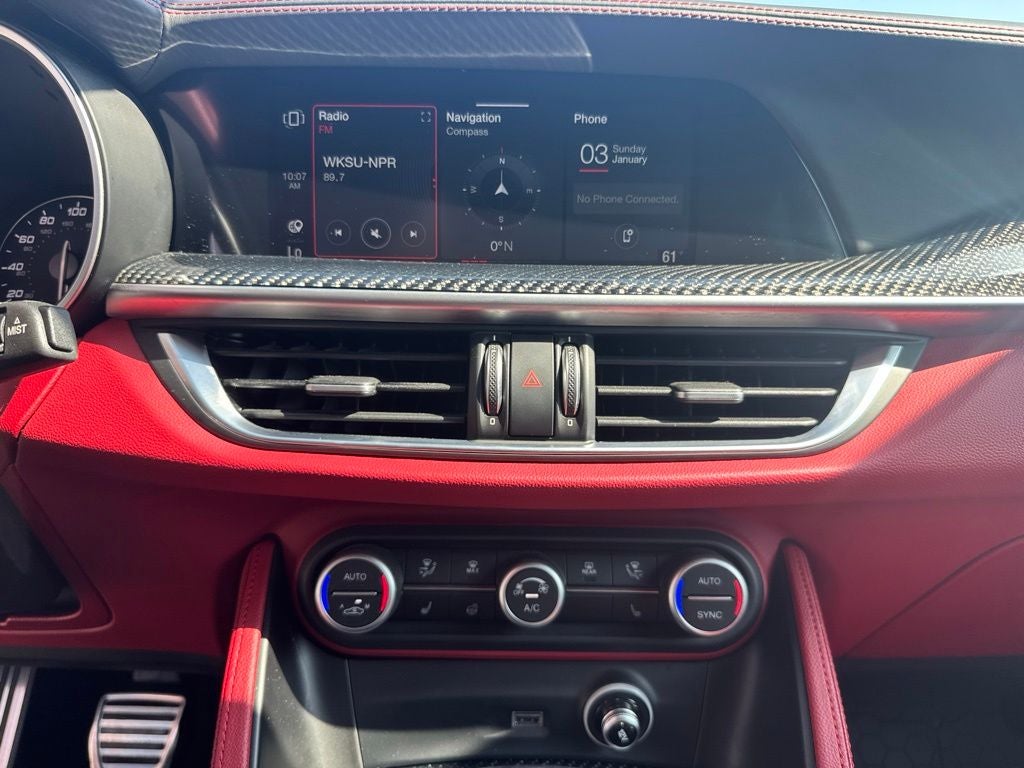 2020 Alfa Romeo Stelvio Ti Sport Carbon
