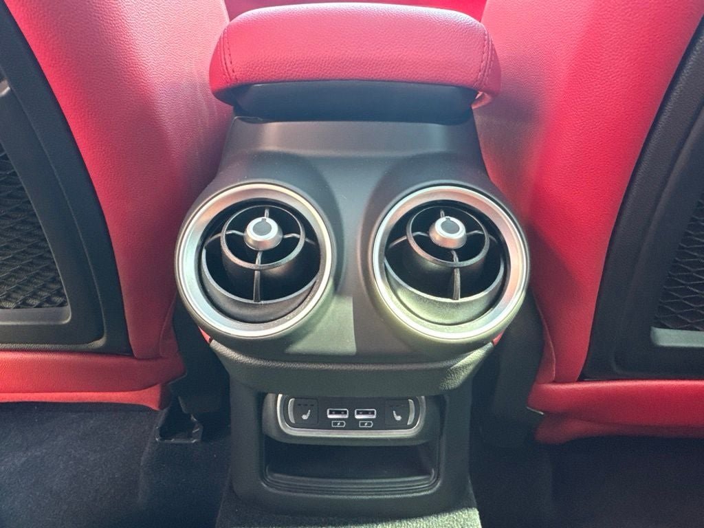 2020 Alfa Romeo Stelvio Ti Sport Carbon
